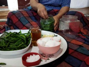 Eskişehir’de Taze Fasulye Turşuları Kurulmaya Başladı