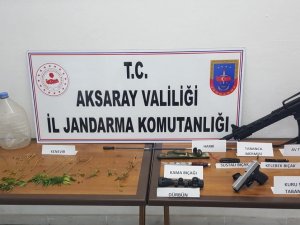 Aksaray’da Jandarma Kenevir Ekip Uyuşturucu Ticareti Yapan Şahsı Gözaltına Aldı
