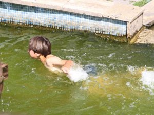 Denize Kıyısı Olmayan Sivas’ta Yüzmek Yasaklandı