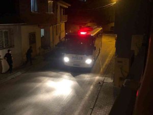 Ev Sahibi İle Kavga Eden Kiracı Müdahale Eden Polisi Vurup İntihar Etti
