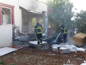 Tek Katlı İkamet Bomba Gibi Patladı: 1 Yaralı