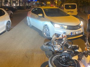 Otomobil İle Motosiklet Çarpıştı: 1 Yaralı