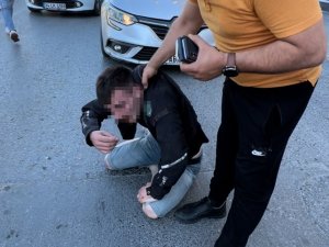 Kızına Uyuşturucu Madde Satan Şahsı Döverek Karakola Götürdü