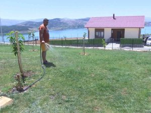 Depremzedeler Göl Manzaralı Çelik Konstrüksiyonlu Konutlarına Yerleşti