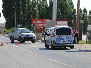Karşıya Geçerken Pikabın Çarptığı Şahıs Hayatını Kaybetti