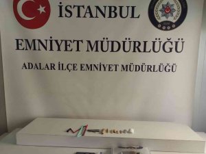 Büyükada’da 3 Adrese Eş Zamanlı Uyuşturucu Operasyonu