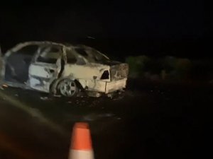 Otomobil Alev Topuna Döndü