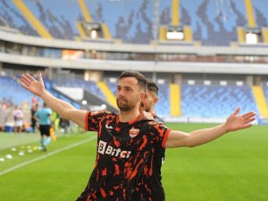 Adanaspor’da Thomas Bruns İle Yollar Ayrıldı