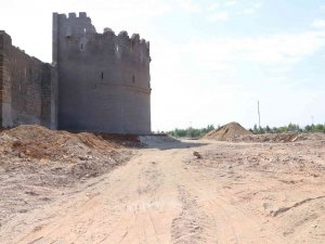 Tarihi Surların İhtişamını Ortaya Çıkaracak Çalışmalar Sürüyor