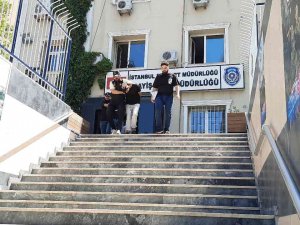 İ̇stanbul’da Aynı Günde 4 İşyerini Soydular: Hırsızlık Anları Kameraya Yansıdı