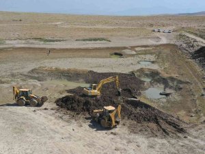 Sarımehmet Barajı’nın Suyu Tarım Arazileriyle Buluşuyor