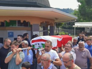 Kazada Ölen 3 Kişi Gözyaşlarıyla Defnedildi