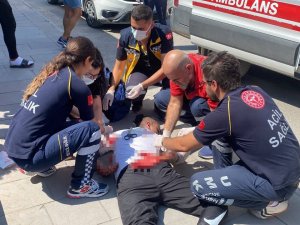 İ̇ki Arkadaşın Bıçaklı Kavgası Kanlı Bitti