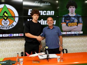 Erencan Yardımcı, 1 Yıl Daha Alanyaspor’da