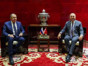 Çavuşoğlu, Rus Mevkidaşı Lavrov İle Görüştü