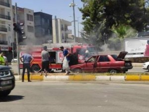 Seyir Halindeki Otomobil Alev Aldı