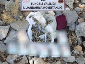 Tunceli’de Tabanca, Fişek Ve Yaşam Malzemeleri Ele Geçirildi
