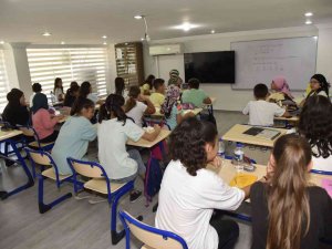 Hem Öğreniyorlar Hem Eğleniyorlar