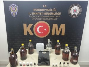 Burdur’da El Yapımı Alkol Satan Şahıs Yakalandı