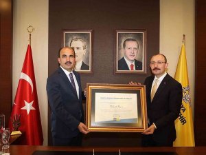 Ticaret Bakanı Mehmet Muş, Başkan Altay’ı Ziyaret Etti
