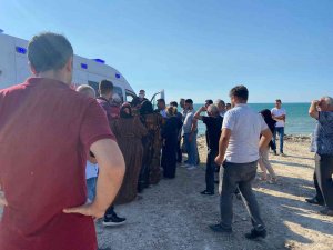 Denize Giren 2 Genç Boğulma Tehlikesi Geçirdi