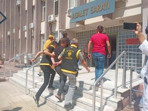 Avm’deki Silahlı Kavgada 1 Kişi Tutuklandı