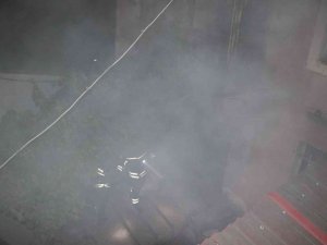 Bolu’da, 2 Katlı Tarihi Ahşap Ev Yangında Hasar Gördü