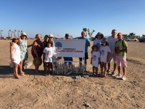 Sarımsaklı Halk Plajından 18 Bin Adet İzmarit Topladılar