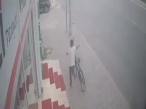 Motosiklet Ve Bisiklet Hırsızları Kamerada