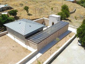 Elazığ’da 800 Yıllık Camiye Yoğun İlgi