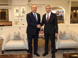 Bakan Çavuşoğlu, Malezya Kıdemli Savunma Bakanı Hussein İle Görüştü