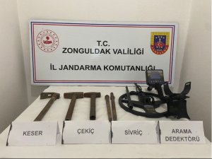 Ormanda Kaçak Kazı Yaparken Yakalandı