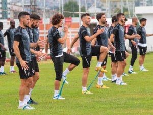 Samsunspor’da 15 Futbolcu Geldi, 14 Futbolcu Gitti