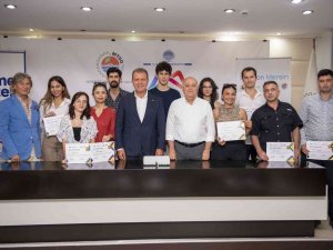 Seçer, ’Dijital Beceri Geliştirme Programı’nın Sertifika Törenine Katıldı