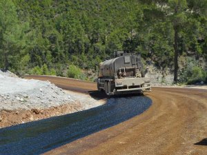 Karabucak Yolu Asfaltlanıyor