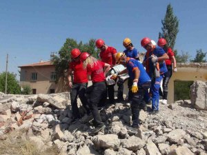 Niğde’de Gerçeği Aratmayan Deprem Tatbikatı