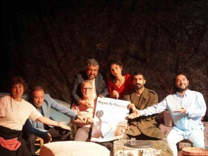 Ayvalık Tiyatroya Doyacak
