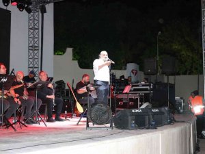 Volkan Konak’ın Konserine Tekden’den Sağlık Desteği