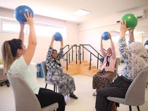 Alzheimer Yaşam Merkezi Eğitime Devam Ediyor