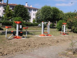 Mahalle Parkına Fitness Aletleri Yerleştirildi