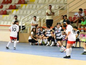 İ̇şitme Engelliler Kadın Futsal Türkiye Şampiyonası Karabük’te Başladı