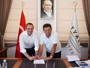 Ayvalık Belediyesi’nden Kadrolu İşçilere Ek Protokol