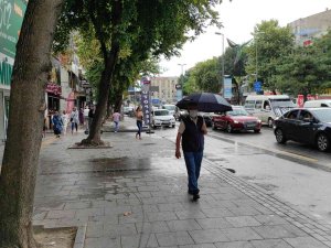 Bunaltıcı Sıcaklık Yerini Yağmura Bıraktı