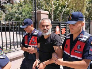 Cinayetten Hükümlü Cezaevi Firarisi Yakalanınca Gülerek “Daha Çağırmadılar Ki” Dedi