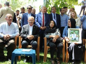 Kemal Kılıçdaroğlu, Uludereli Ailelerle Bir Araya Geldi
