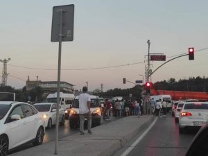 Kırmızı Işıkta Geçen İ̇ett Aracı Zincirleme Kazaya Neden Oldu