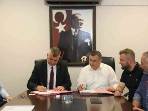 Gölcük Belediyesi İşçilerini Enflasyona Karşı Ezdirmedi