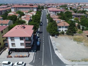 Asfaltlanan Yollara Yol Şerit Çizgileri Çizildi