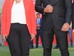 Çağdaş Atan: "Kayseri’nin Berna Başkana Destek Vermesi Gerekiyor"