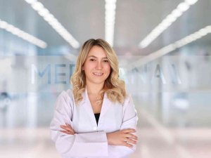 Uzmanlar Açıkladı: “Meme Protezi Emzirmeye Engel Değil”